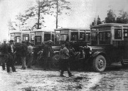 Первые автобусы на Уралвагонстрое. 1932 г.