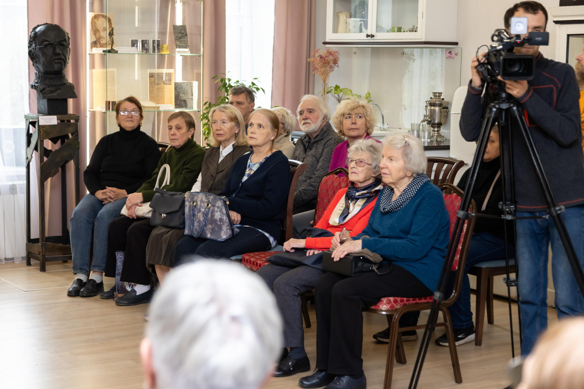 Фото Андрея Сосновских. Выставка собрала друзей, коллег и просто ценителей настоящей фотографии.